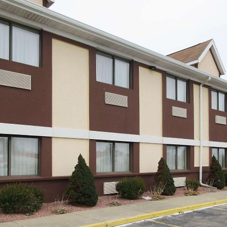 Quality Inn & Suites Benton Harbor Exteriér fotografie
