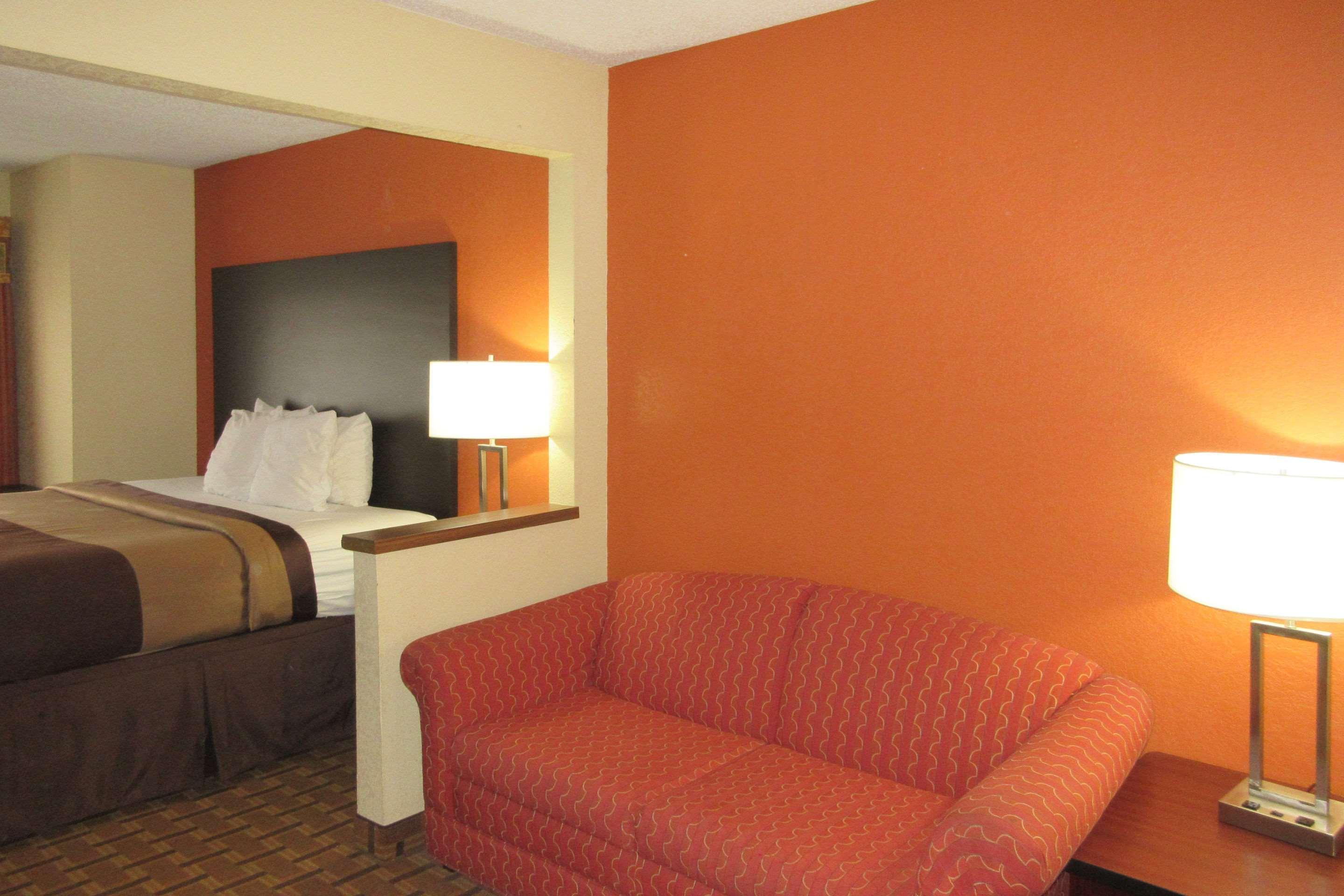 Quality Inn & Suites Benton Harbor Exteriér fotografie